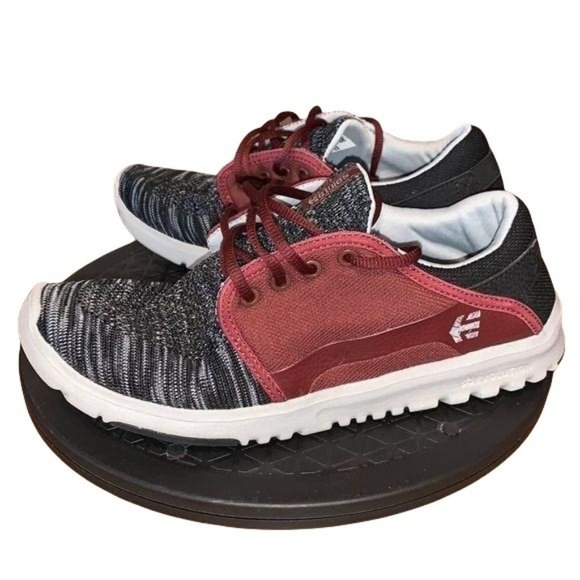 Etnies Other - Etnies Unisex Scout YB Skate Shoes Red Black Size 8 Mens 9.5 Womens EUC